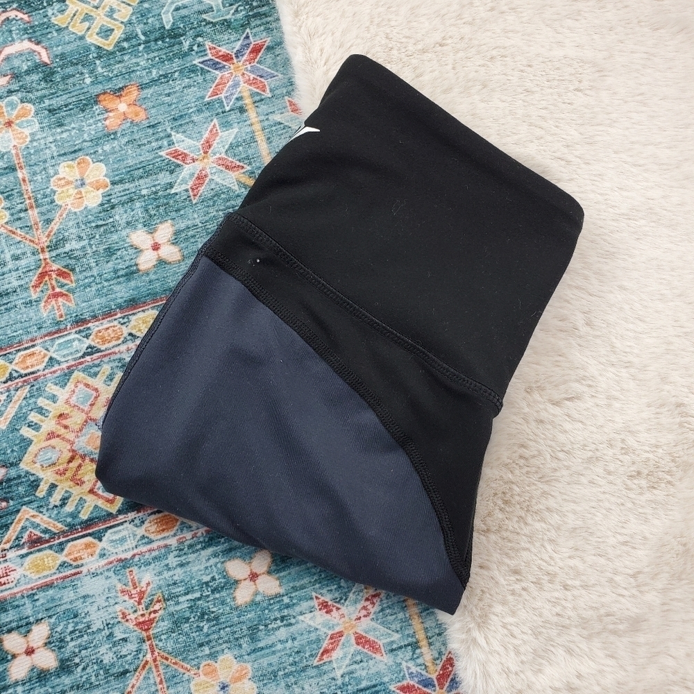 Old Navy Active Black Gray Legging Small - Picture 7 of 7